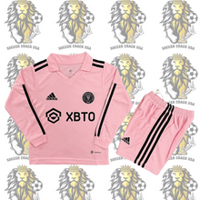 Load image into Gallery viewer, Messi Home Soccer Uniform 2023 Long Sleeve Pink for Kids 10
